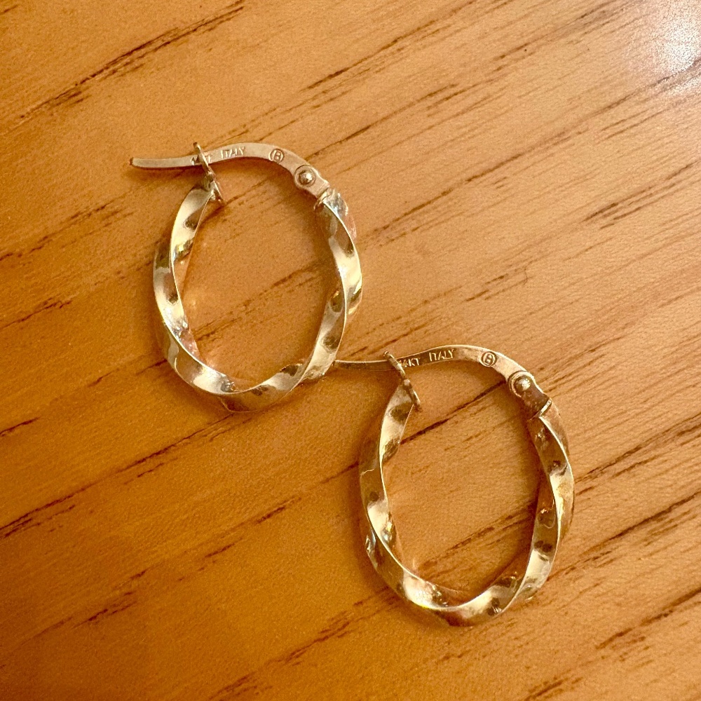 Beautiful Italian 14k hoops!!!